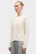 Load image into Gallery viewer, Nor Short Cardigan 7355 - Clear Cream