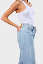 Load image into Gallery viewer, Slim Lasso Jean - Super Light Vintage