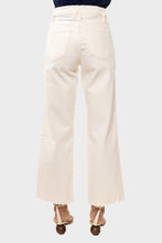 Load image into Gallery viewer, Grace Crop - White