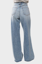 Load image into Gallery viewer, Eva - Hard to Find