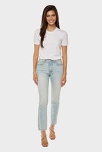 Load image into Gallery viewer, Slim Heritage Short Sleeve T-Shirt - White