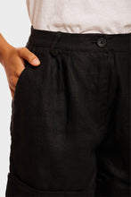 Load image into Gallery viewer, Les Deux Shorts - Black Linen