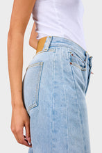 Load image into Gallery viewer, Slim Lasso Jean - Super Light Vintage
