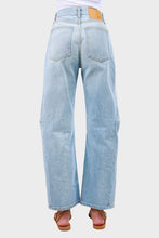 Load image into Gallery viewer, Slim Lasso Jean - Super Light Vintage
