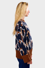 Load image into Gallery viewer, Leopard Print Knit Sweater
