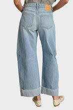 Load image into Gallery viewer, Relaxed Cuff Lasso Jean - Jac Wash
